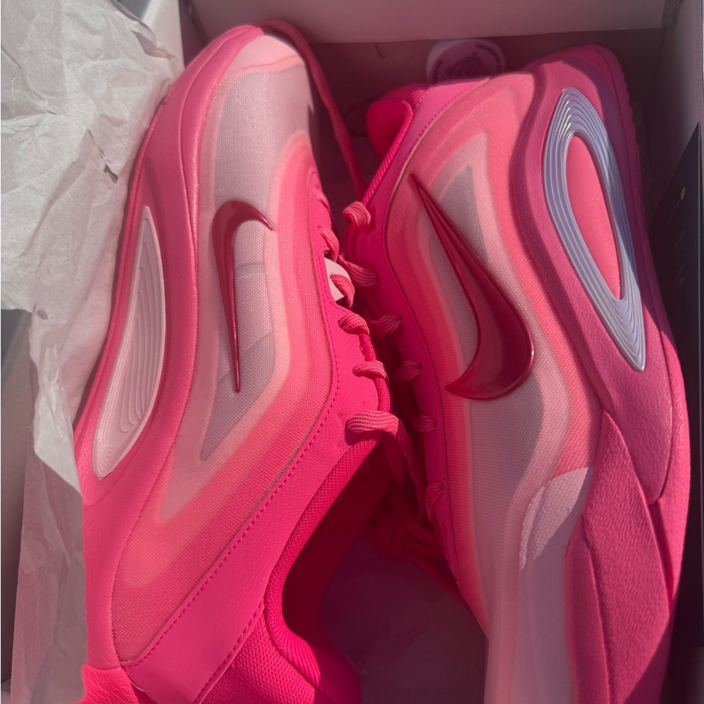 Nike Pink Gradient Sneakers with Air Max Cushioning